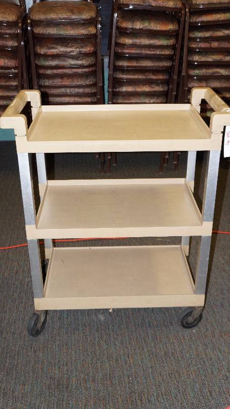 Rubbermaid Rolling Serving Cart