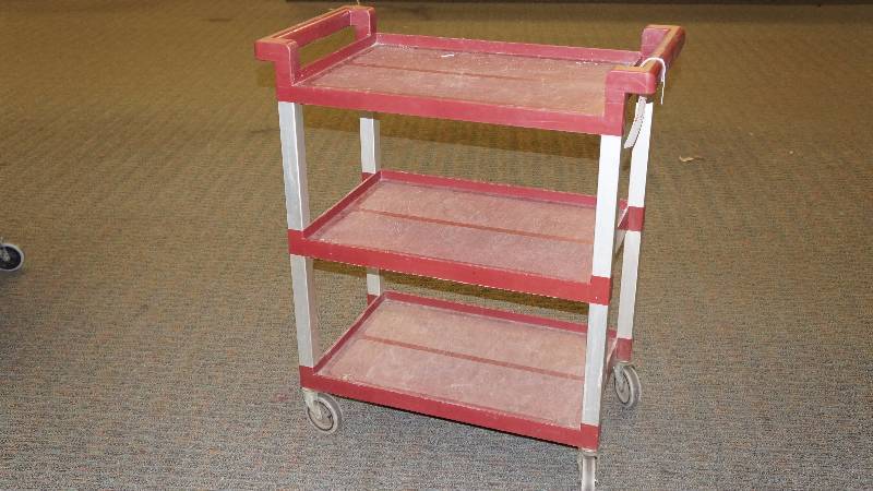 Rubbermaid Rolling Serving Cart