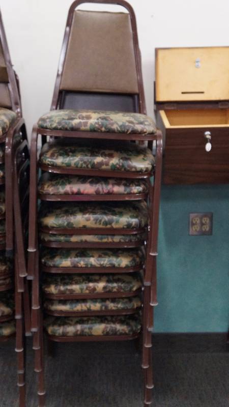 Set of 9 Stackable Chairs - Green Camoulflage