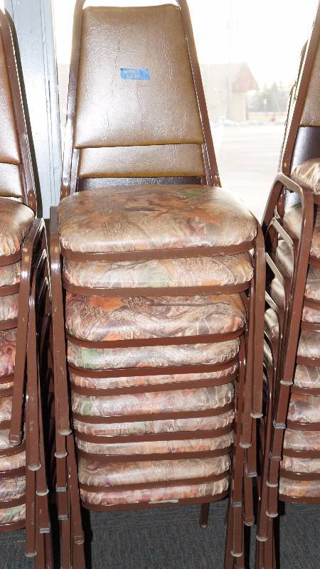 Set of 10 Stackable Chairs - Brown Camoulflage