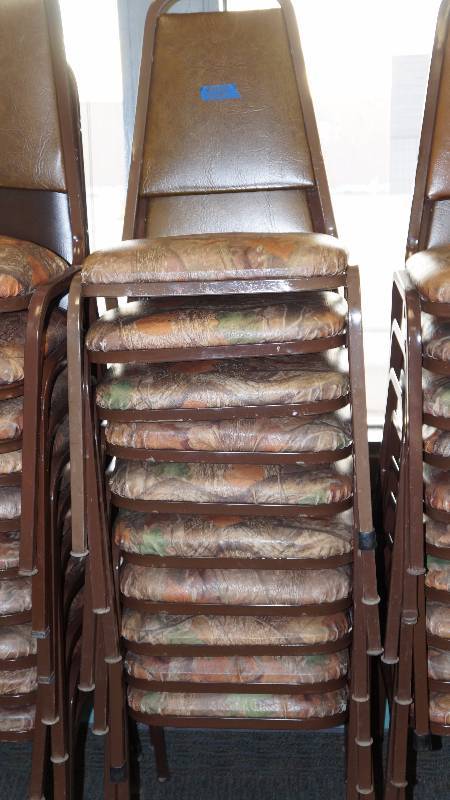 Set of 10 Stackable Chairs - Brown Camoulflage