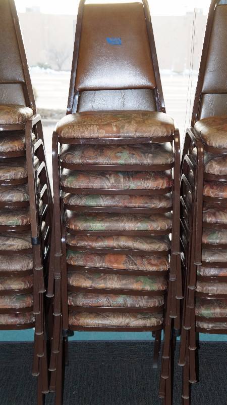 Set of 10 Stackable Chairs - Brown Camoulflage