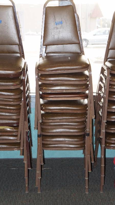 Set of 10 Stackable Chairs - Brown
