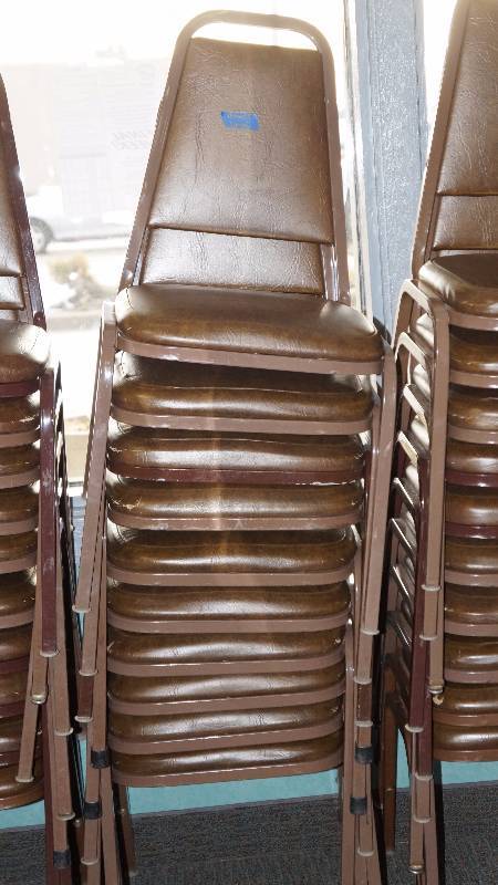 Set of 10 Stackable Chairs - Brown