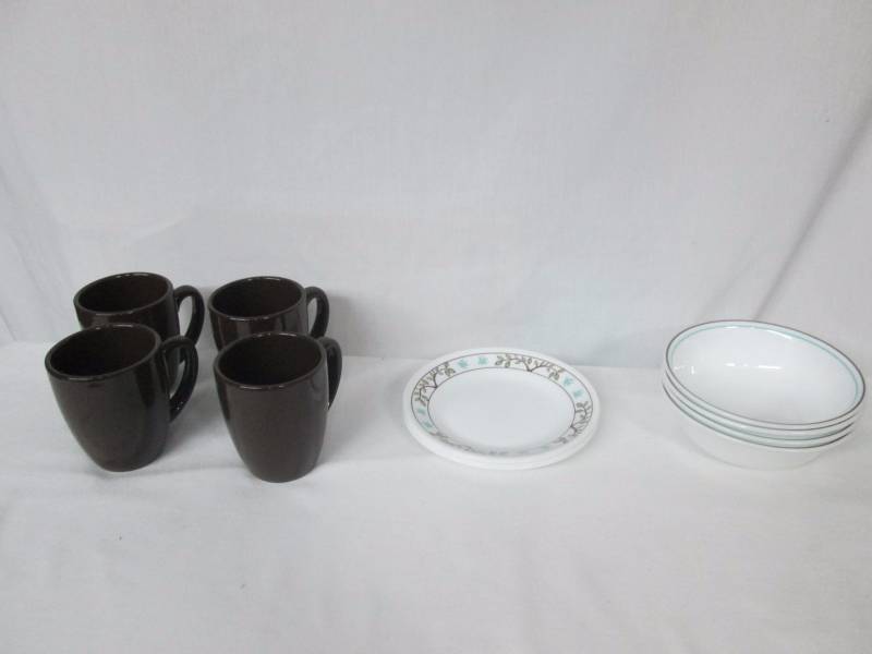 lot 71 image: Corelle Tree Bird 12-pc. Dinnerware Set