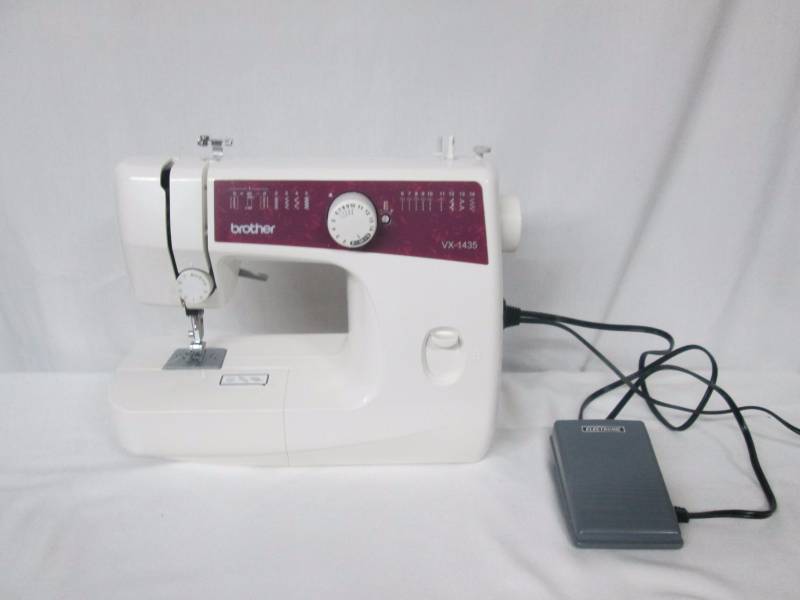 lot 22 image: Brother 35 Stitch Sewing Machine