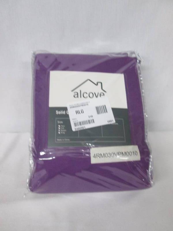lot 92 image: Alcove Solid-Color Microfiber Sheet Set