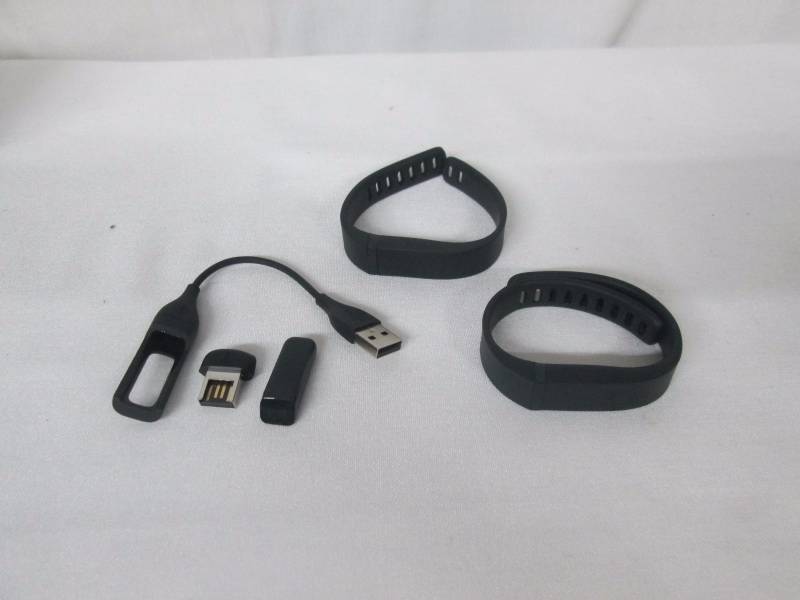 lot 37 image: Fitbit Flex Wireless Activity and Sleep Wristband