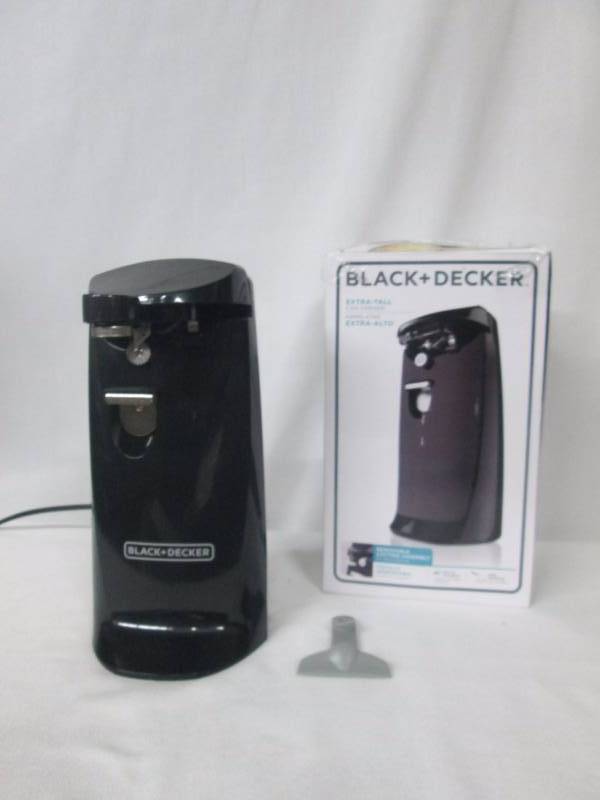 lot 60 image: Black & Decker Can Opener for Large Cans