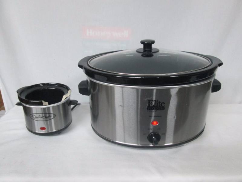 lot 59 image: Elite Platinum 6.5-Qt. Slow Cooker with Chefs Mark Mini Crock