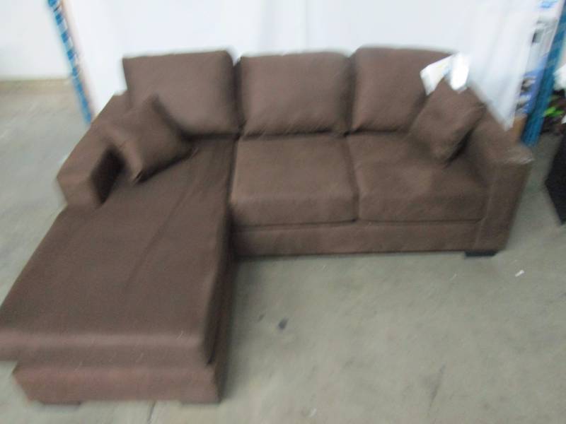 lot 5 image: Hayden Sectional Sofa with Reversible Chaise