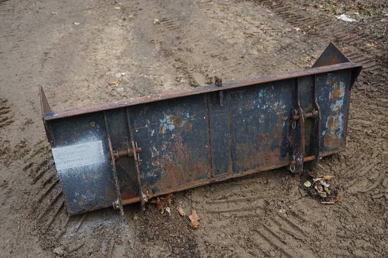 lot 11 image: Made In USA For Bobcat Brand 54 Tractor Loader Back Hoe Excavation Bucket