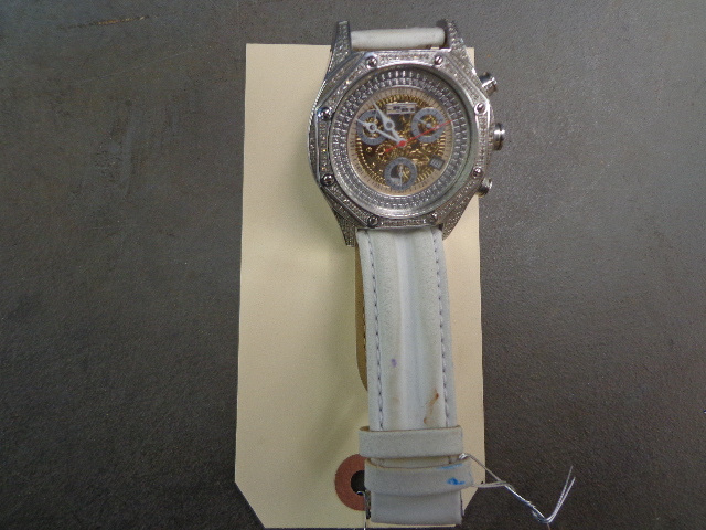 lot 33 image: JOJO Watch