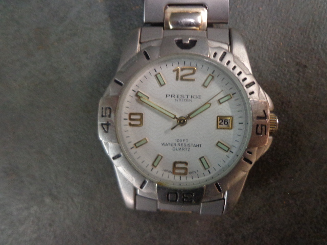 lot 20 image: Prestige Quartz Watch