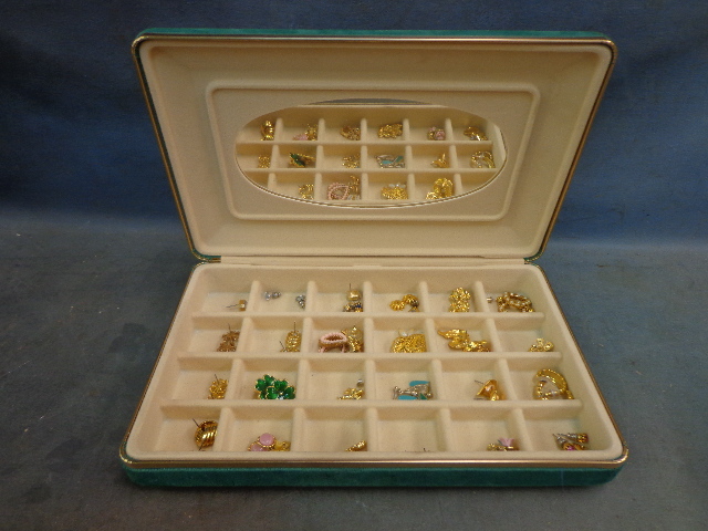lot 41 image: Jewelry Box