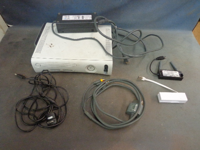 lot 47 image: X Box 360 Console