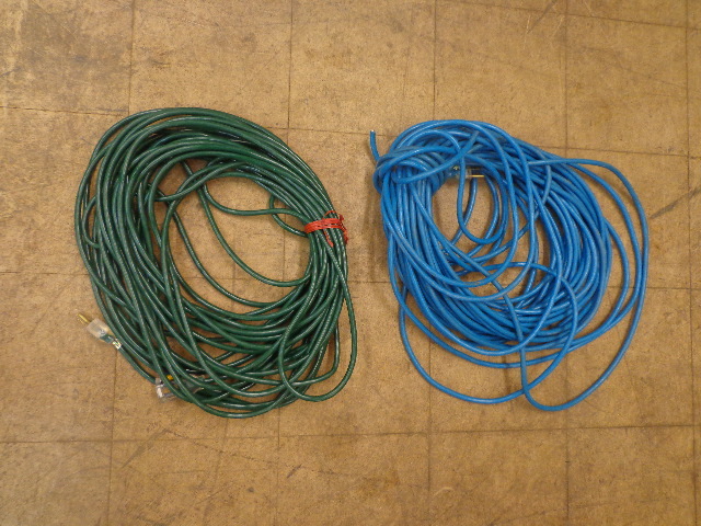 lot 50 image: 2 Extrnsion Cords