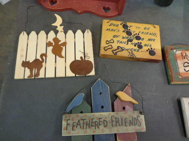 lot 91 image: Wall Decor