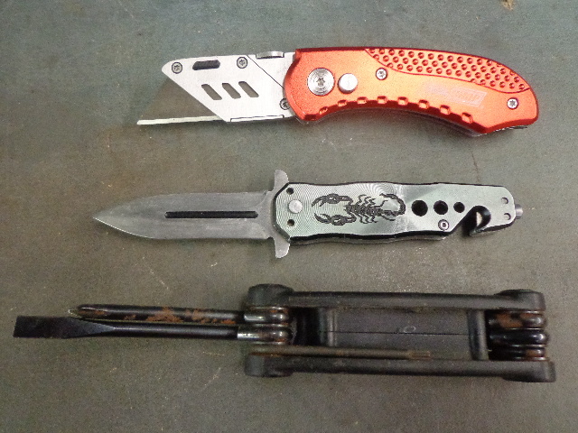 lot 86 image: Utility Knife