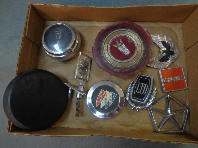 lot 99 image: Car Ornaments