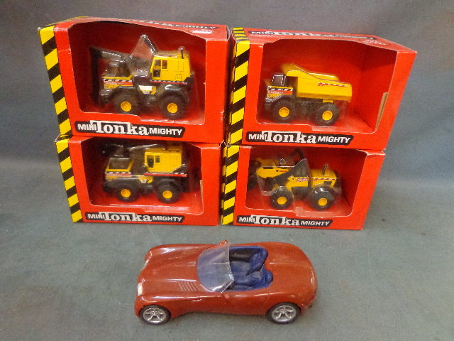 lot 104 image: Tonka Trucks