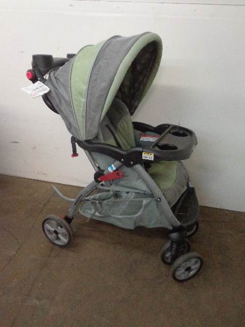 lot 121 image: Stroller