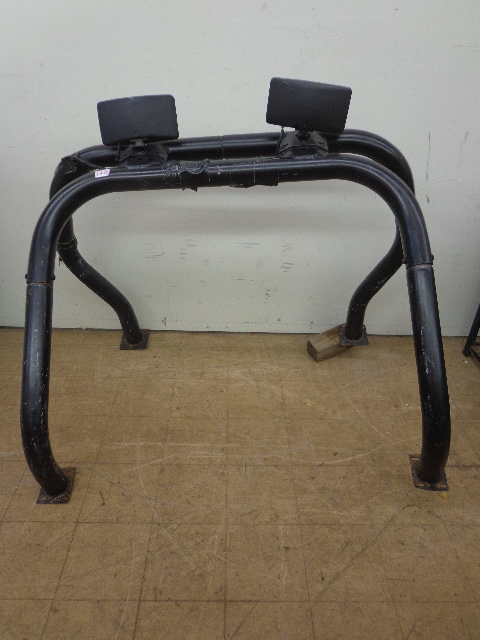 lot 126 image: Roll Bar