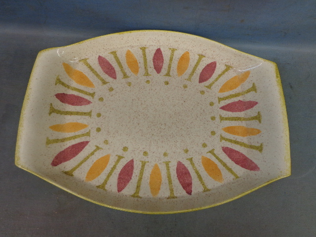 lot 163 image: Red Wing Platter
