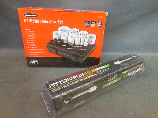 lot 167 image: Hole Saw Set & Torque Wrench