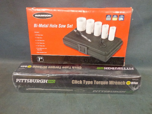 lot 174 image: Hole Saw Set & Torque Wrench