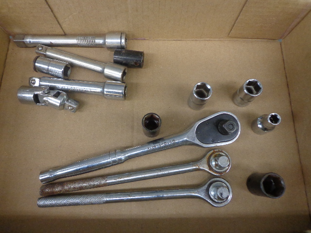 lot 176 image: Sockets & 12 Driver