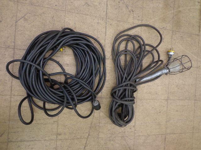 lot 201 image: Treble Light & Ectension Cord