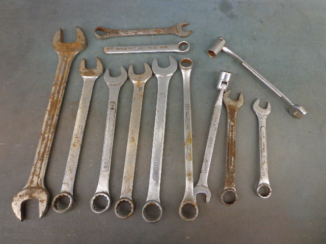 lot 213 image: Metric & Standard Wrenches