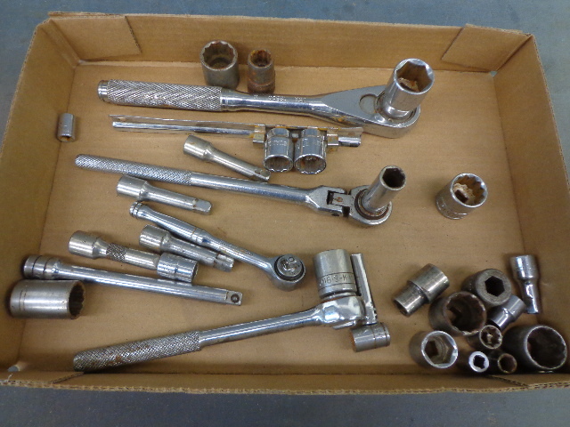 lot 217 image: Sockets & Socket Wrenches