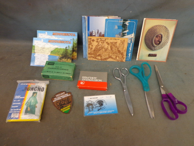 lot 221 image: Assortment of Things