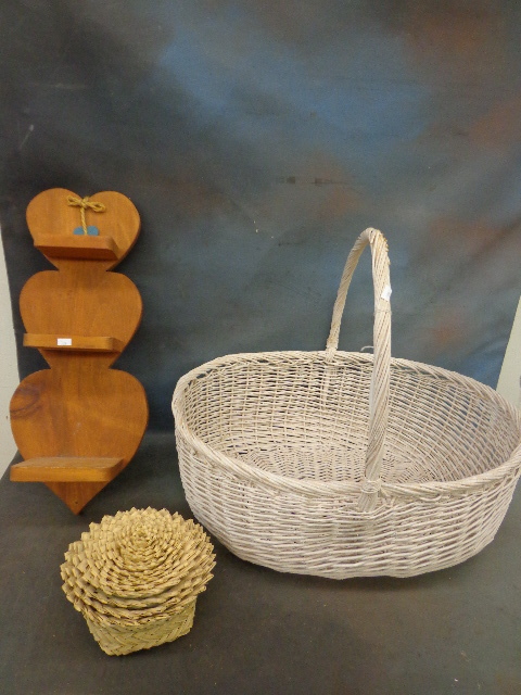 lot 234 image: Picnic Basket & Things