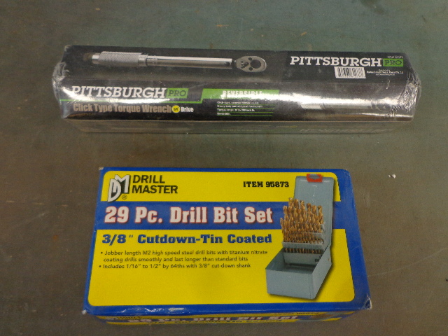 lot 178 image: Drill Set & Torque Wrench