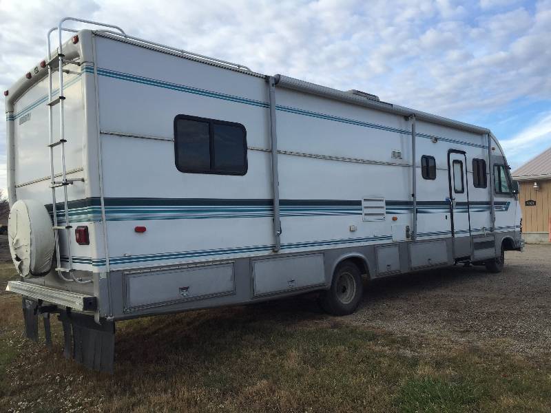1993 NEWMAR DUTCHMAN FORD CLASS A MOTOR HOME