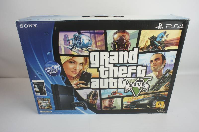 PlayStation 4 Bundle - Grand Theft Auto V and The Last of Us Remastered