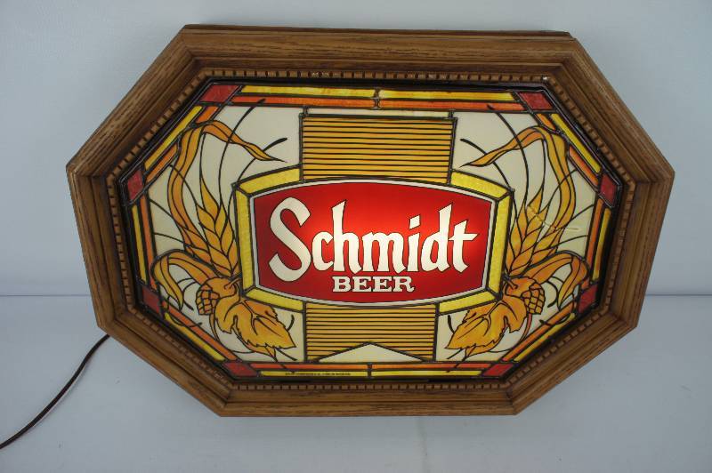 lot 29 image: Schmidt Beer Lighted Sign