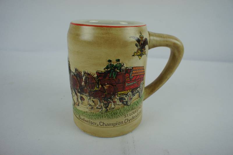 lot 54 image: Budweiser Clydesdales Ceramare Mug