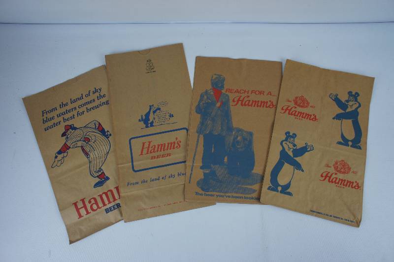 lot 121 image: Hamms Beer Items