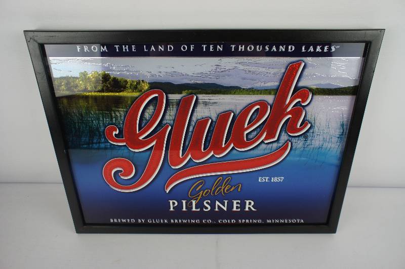 lot 132 image: Gluek Golden Pilzner Lake Scene Plaque