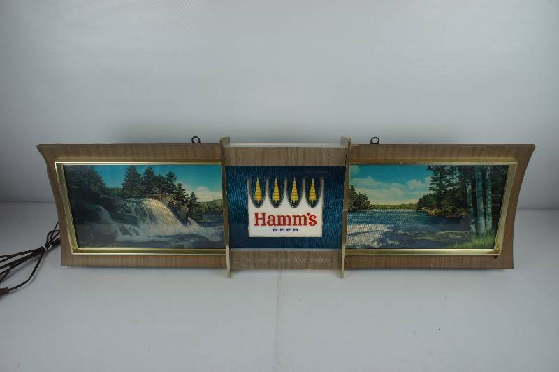 lot 137 image: Hamms Scenic Motion Sign