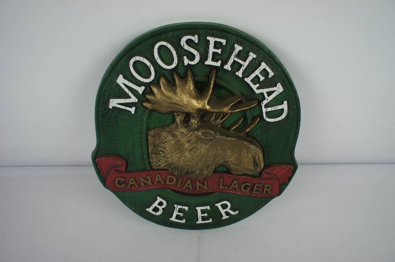 lot 144 image: Moosehead Canadian Lager Colorful Plaque