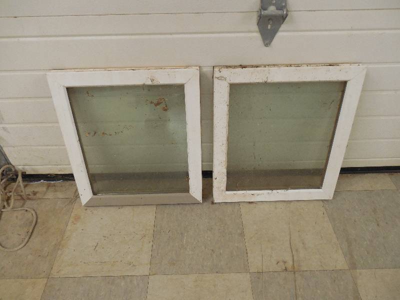 2 WINDOWS