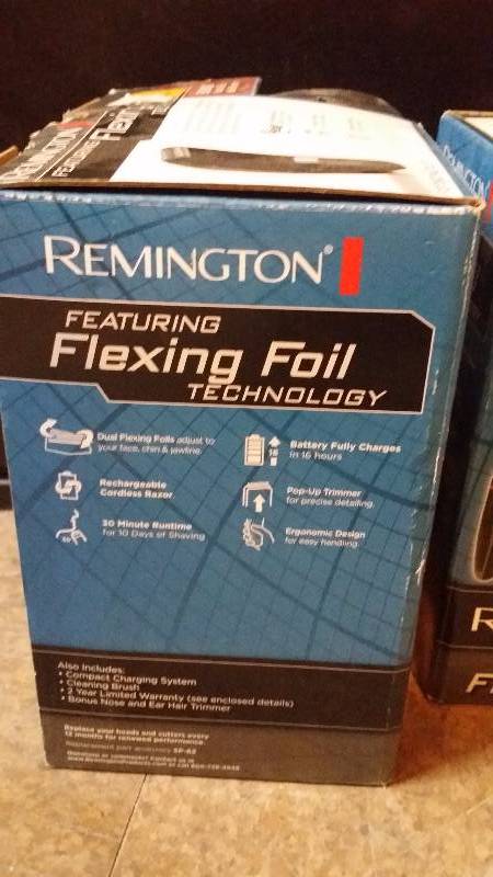 2 Remington Flexing Foil Shavers