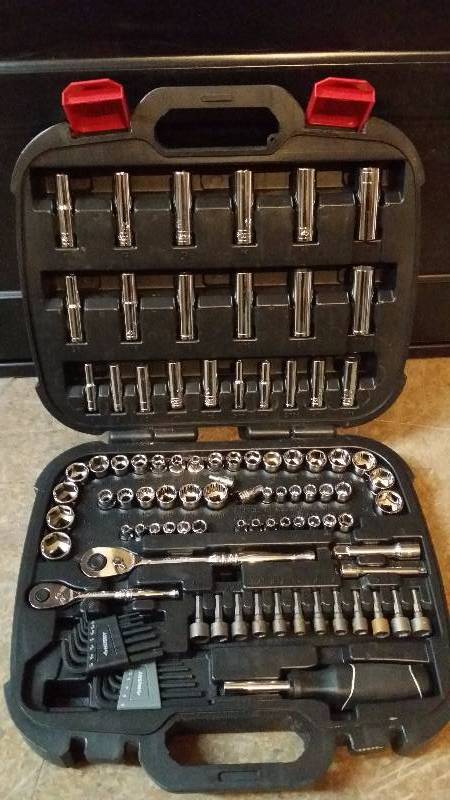 Husky 111-Piece Mechanics Tool Set
