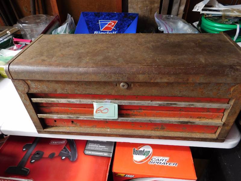 vintage metal tool box please see photos
