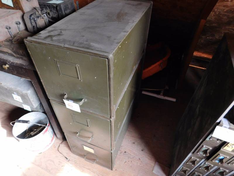 nice vintage metal storagefile cabinet.  Transfer file  3 sections that interlock together.